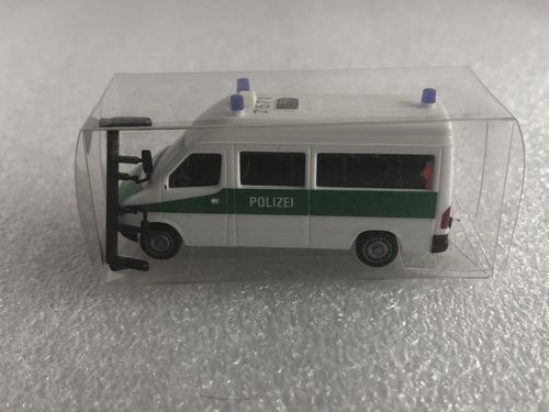 Herpa 043847 Mercedes Benz  Sprinter Bus Polizei 7571 mit Ahn.Kupplung Maßstab 1:87 H0