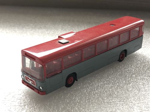 Herpa 846003 MAN SÜ 240 Bus Stadtbus "rot-grau" im Maßstab 1:87 H0