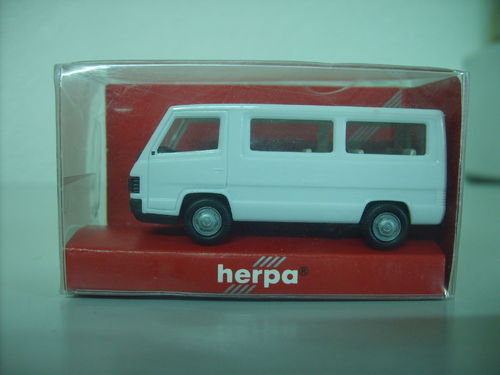 Herpa 040921 MB 100 D  Bus hellgrau OVP