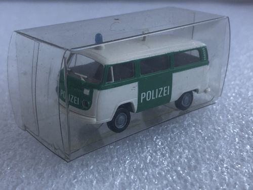 Brekina 3308 VW T2b Bus Polizei Lautsprecherwagen Maßstab 1:87 H0 in einer VP